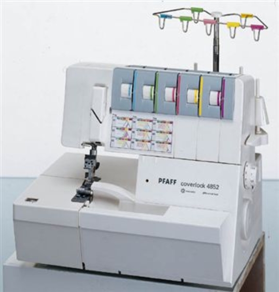 Mynd af Pfaff 4852 Coverlock 5. þráða